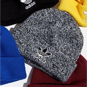 adidas Original Trefoil Beanie